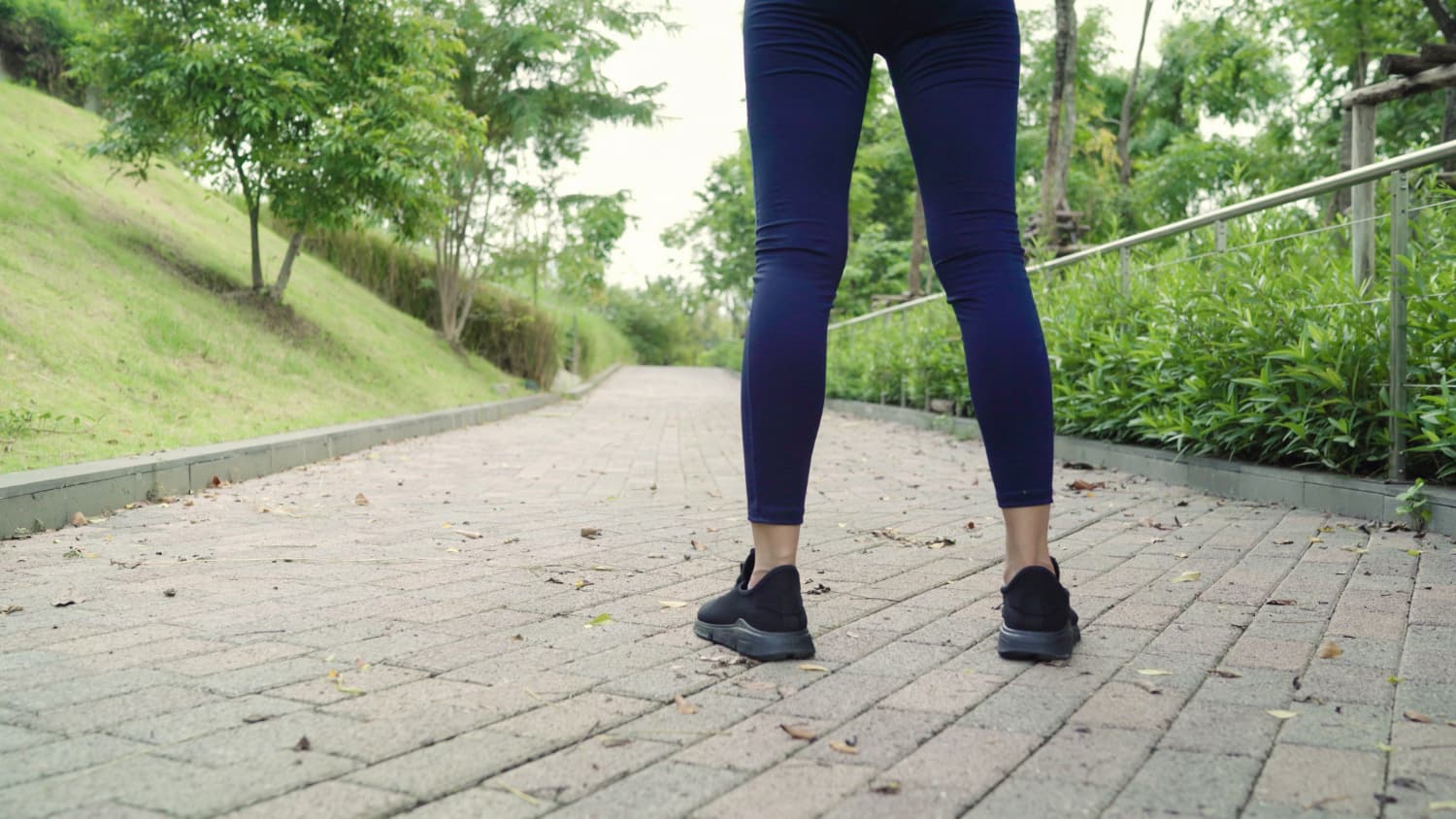 Apakah Jalan Kaki Bisa Menurunkan Berat Badan? Ini Hitungan Realistisnya