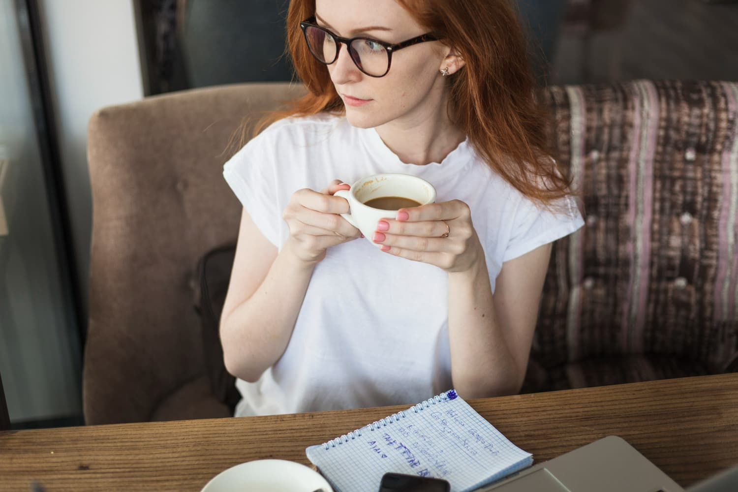 Minum Kopi saat Haid: Bolehkah, Berapa Banyak, dan Kapan Waktunya?