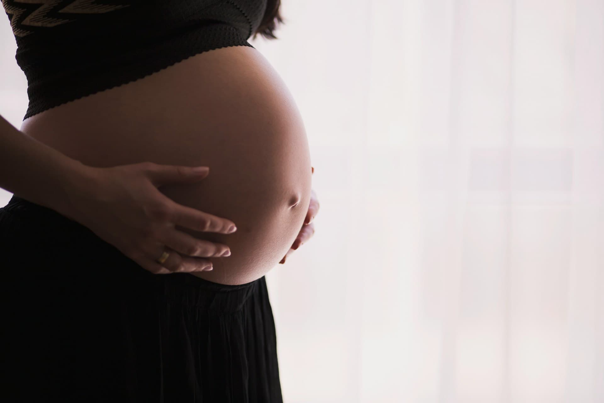 Polihidramnion: Gejala, Penyebab, Tips Sehat Ibu dan Bayi