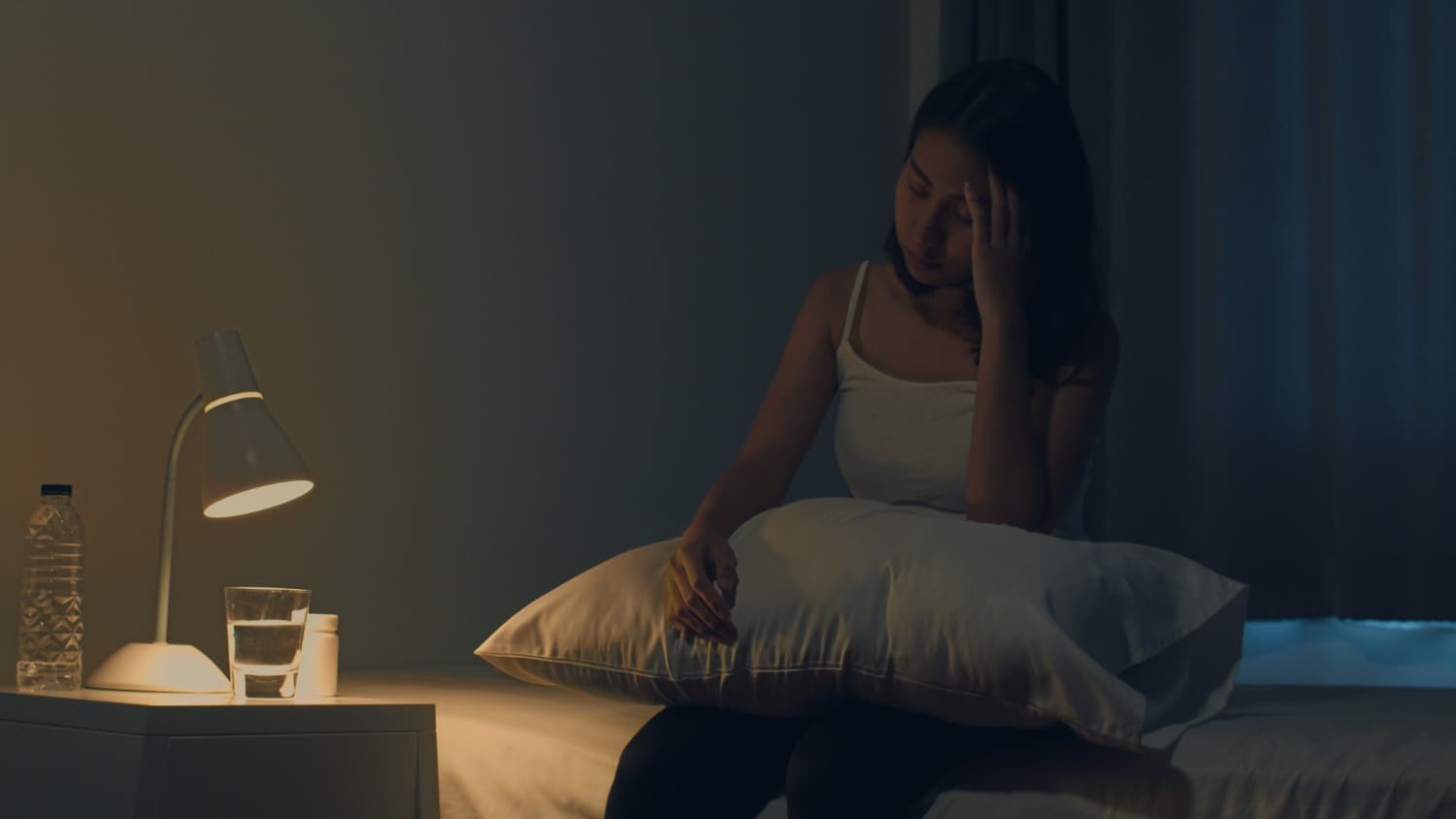 Sering Terbangun Tengah Malam: Penyebab, Cara Mengatasi, dan Tips Tidur Nyenyak