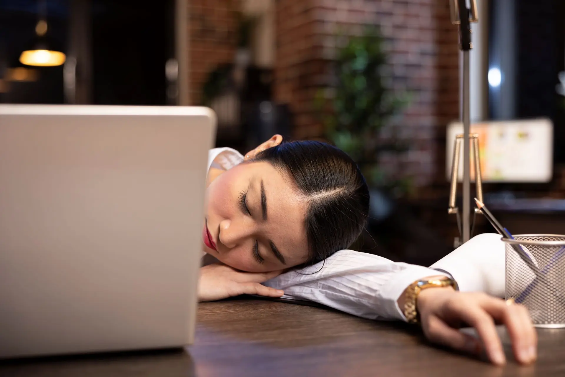 Mengenal Microsleep: Kenapa Terjadi, Gejala, dan Cara Mengatasinya